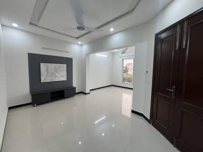 5 Marla Double Unit House Available For Sale