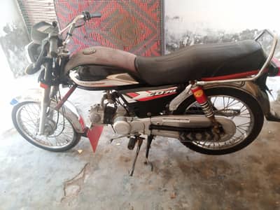 Toyo 2019 model . location shahpur sdr