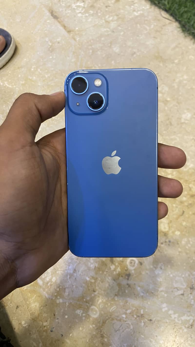 Apple iPhone 13 6