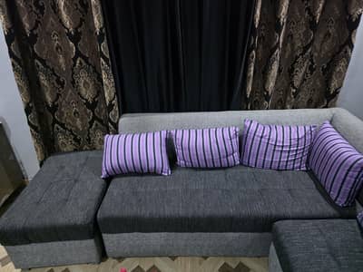 Luxurious 7 seater L shaped sofa set and center table