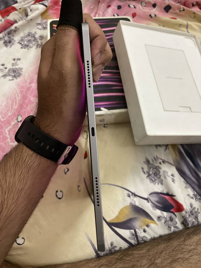 iPad Pro 6th generation M2 5
