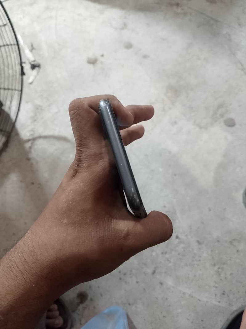 Apple iPhone 8 Plus 6