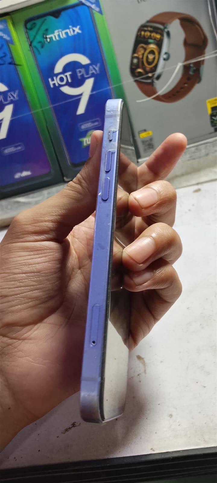 Apple iPhone 12 1