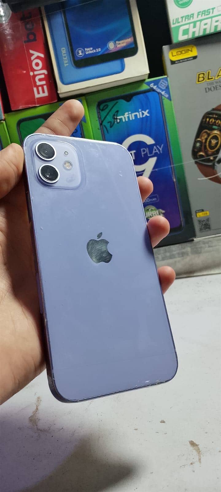 Apple iPhone 12 2