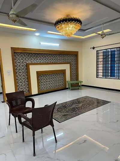 G 13 14 MARLA HOUSE AVAILABLE FOR RENT