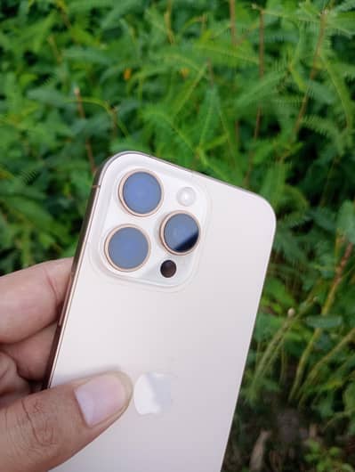 Iphone 16pro max dessert Titenem factory unlocked 10/10
