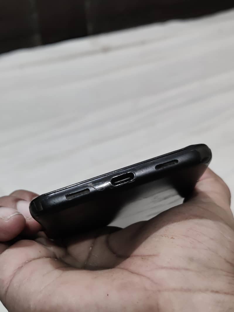 Google Pixel 4a 5