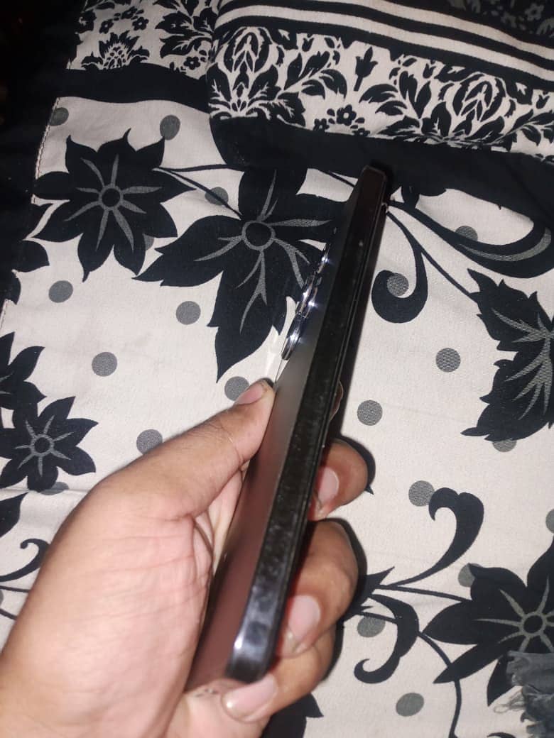 Infinix Note 30 4