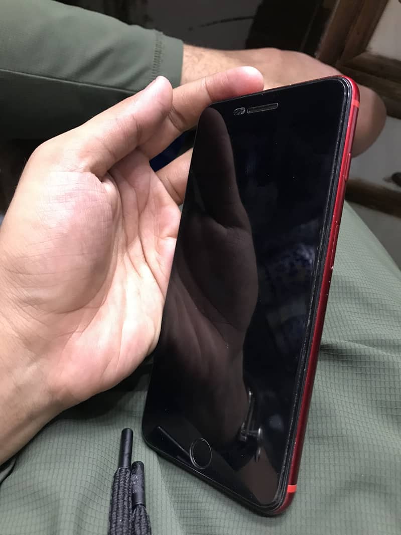 Apple iPhone 7 Plus 2