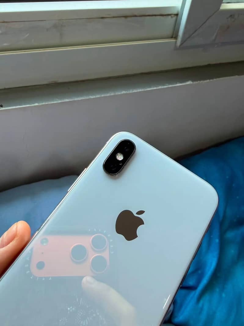 Apple iPhone X 2