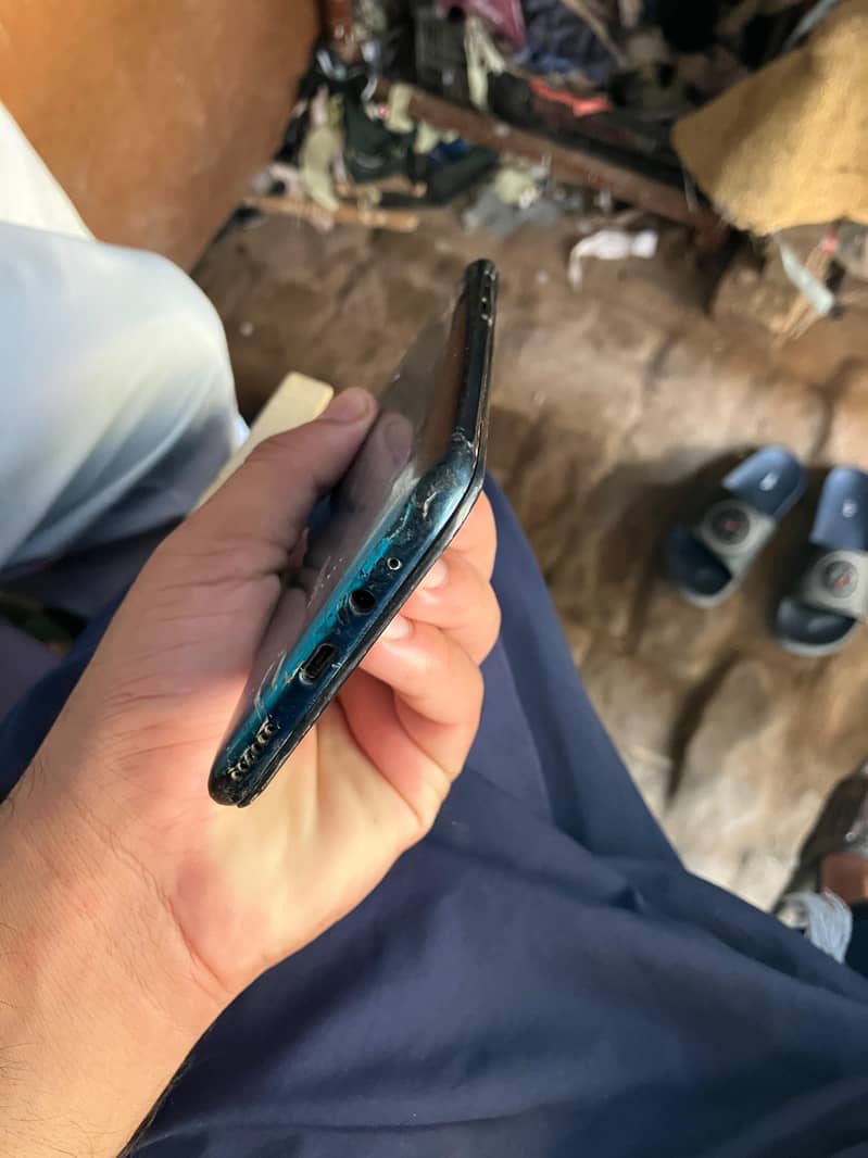 Tecno lc8 3