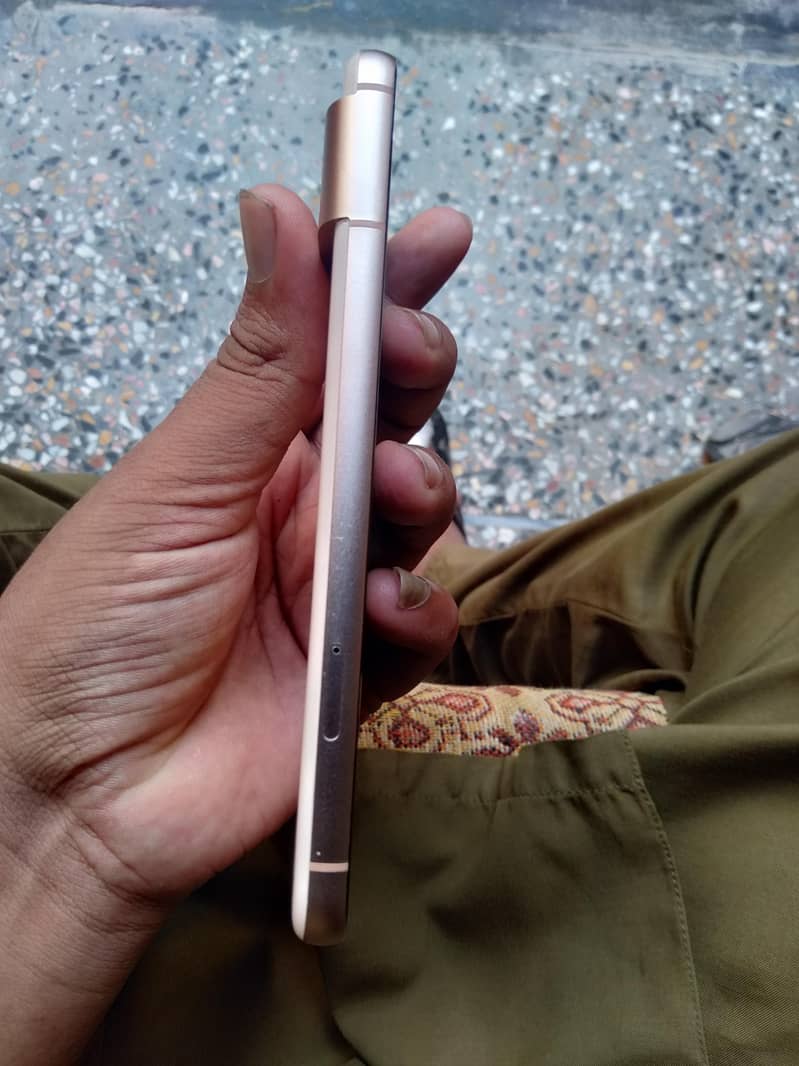 Google Pixel 8 1