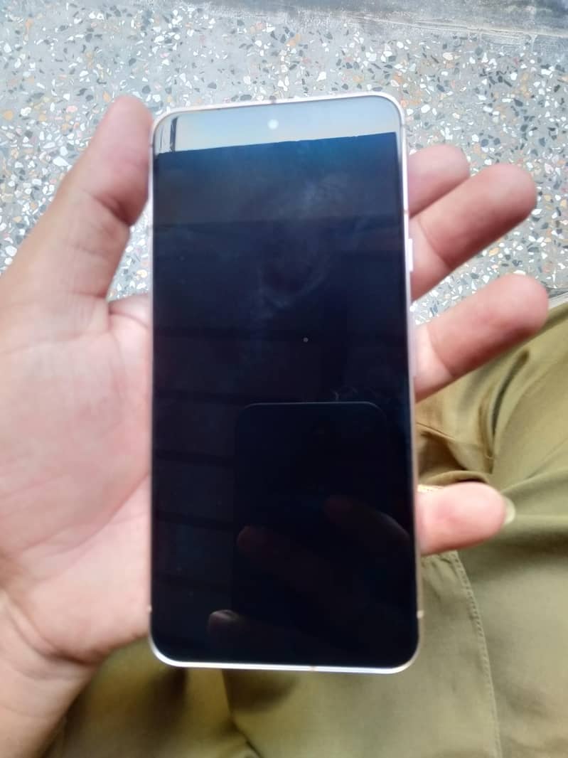 Google Pixel 8 4
