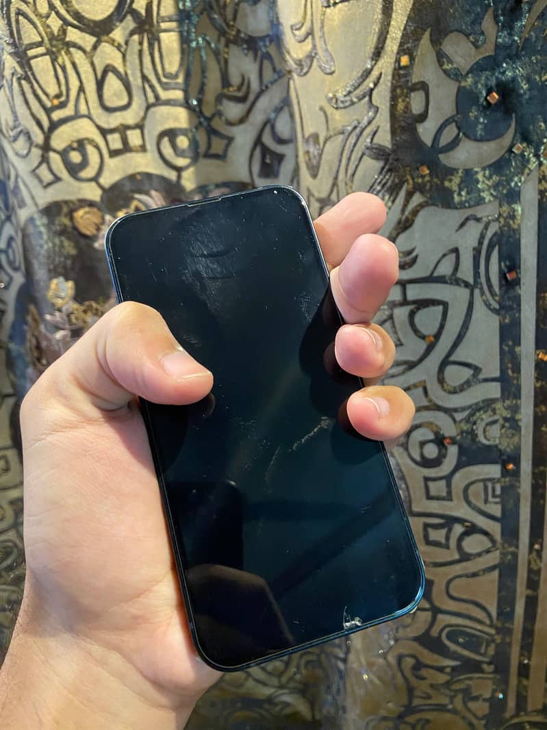 Apple iPhone 13 1