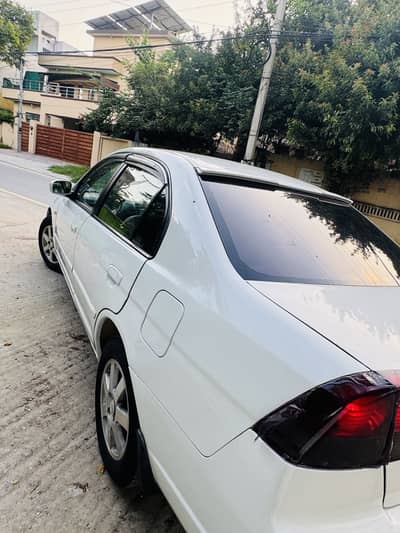 Honda Civic EXi 2005