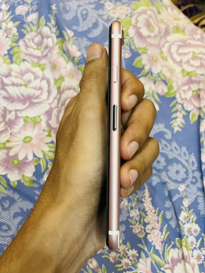 Apple iPhone 7