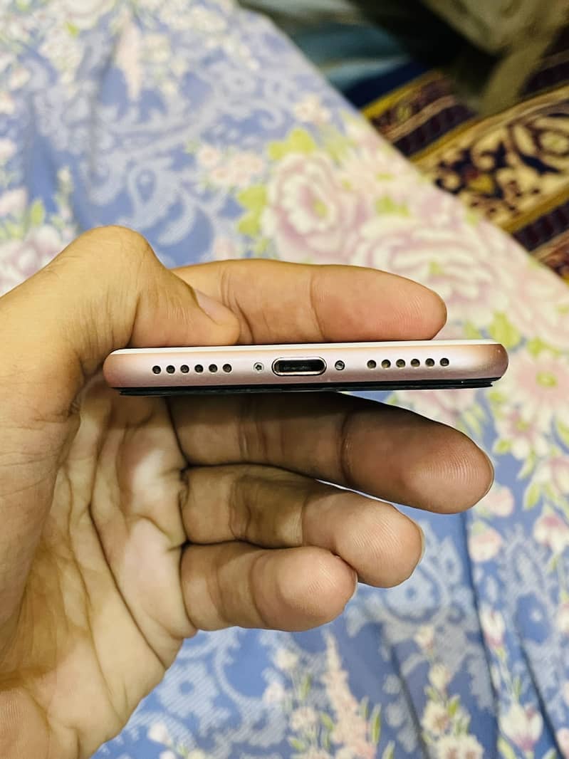 Apple iPhone 7 5