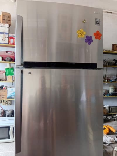 lg electronic full size refrigerator