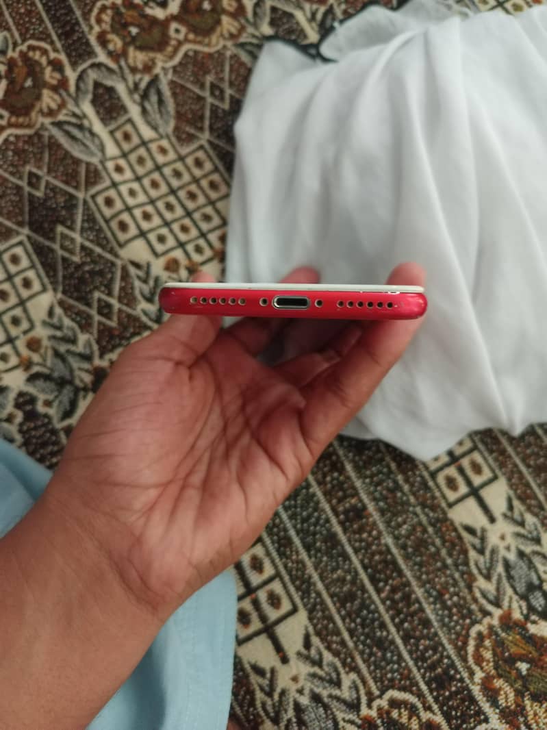 Apple iPhone 8 1