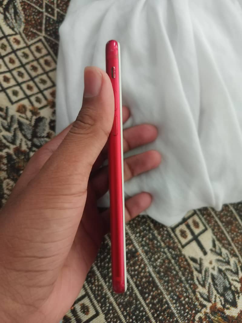 Apple iPhone 8 4
