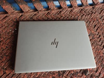 HPelitebook g6 8gb/256gb ssd/Ryzen3pro/10by 10 all ok
