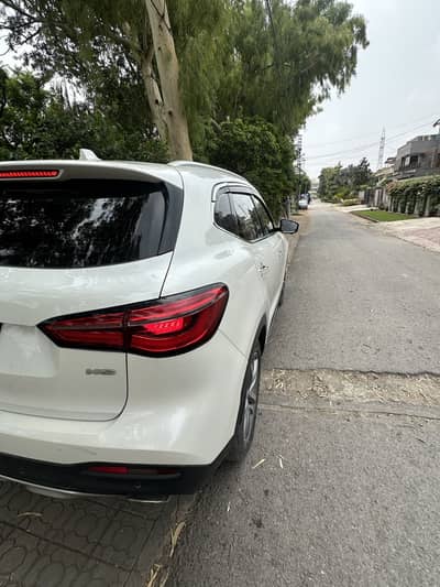 MG HS 2021