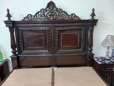 King sized bed with sidetables, NO MATTRESS