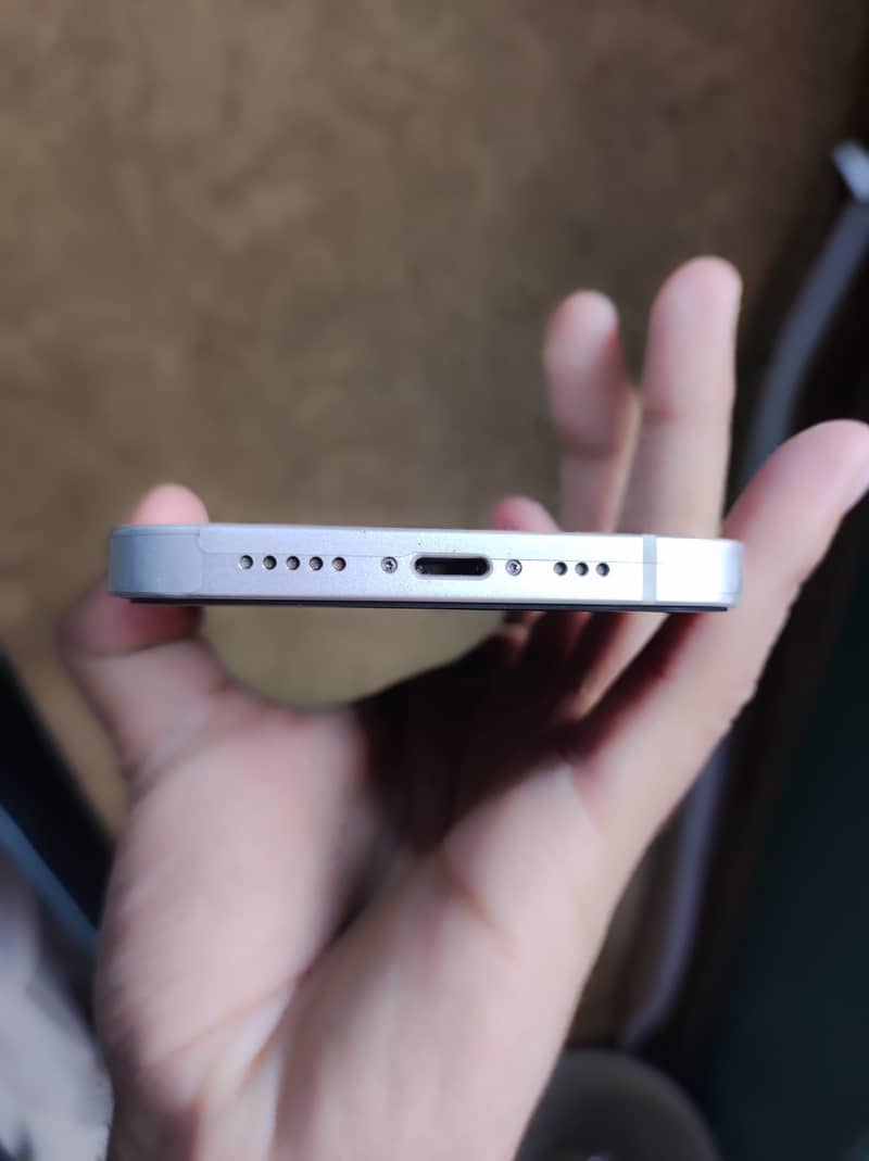 Apple iPhone 12 5