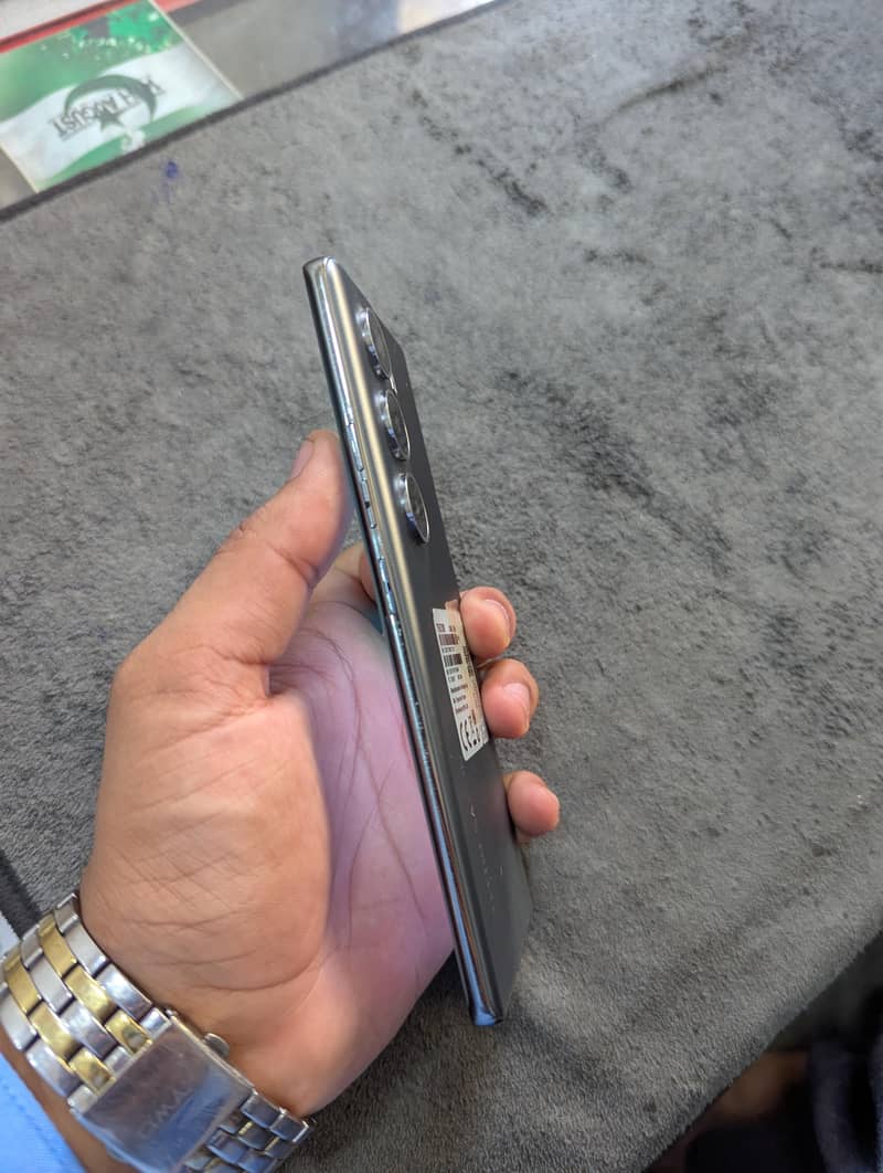 Tecno CAMON 40 Pro 4