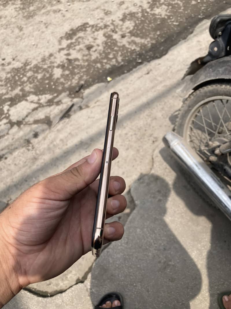 Iphone 11 pro max 1