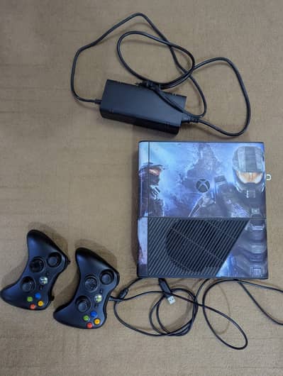 Xbox 360 Super Slim 250GB 10/10 Condition 30 Games Installed Fully OK