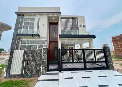 Unoccupied Corner House Of 10 Marla Is Available For sale In DHA Defence