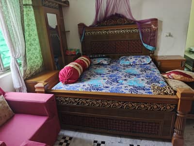 All furniture.
