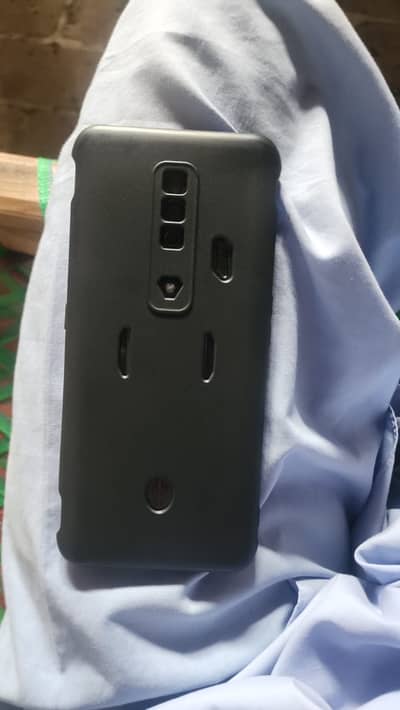 Red magic 7s and 120 fps in pubg and 20000 rpm cooling fan