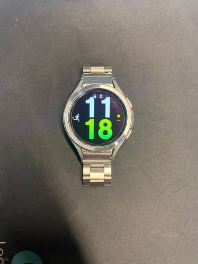 Samsung watch 4 classic 9/10 condition
