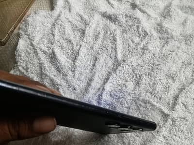 Samsung Mobile S22 Ultra       10.8. 5
