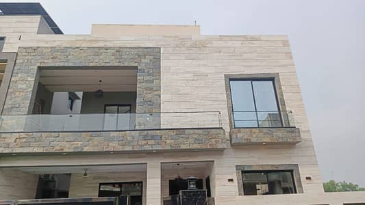 10 MARLA House for sale Lake City Lahore.