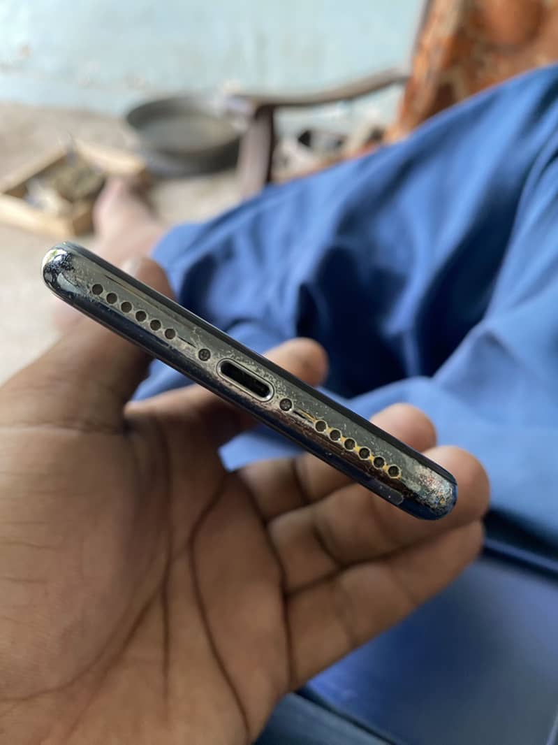 Apple iPhone X 2