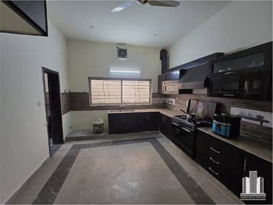 4 Marla Upper portion for rent