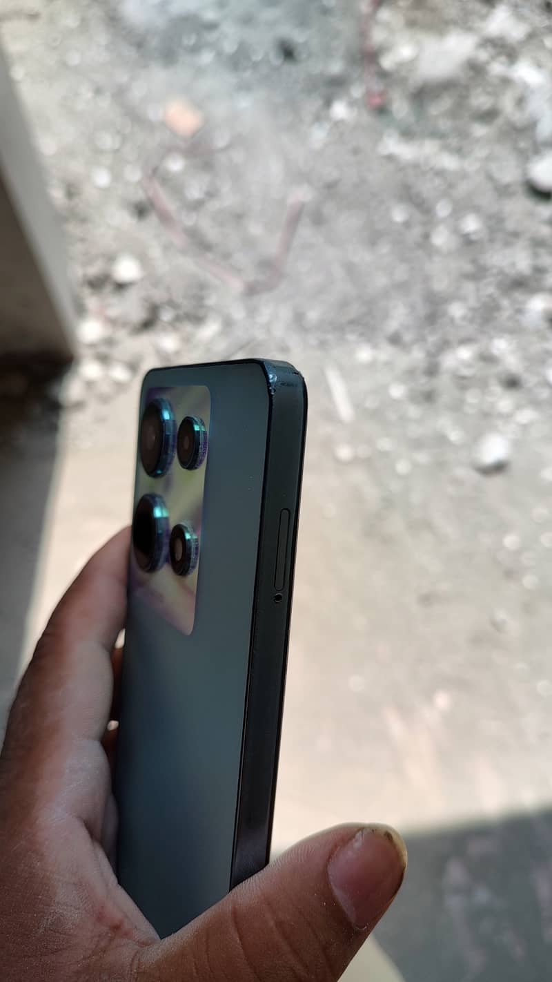 Infinix Note 30 12