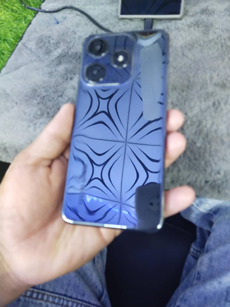 Tecno Spark 10C 0