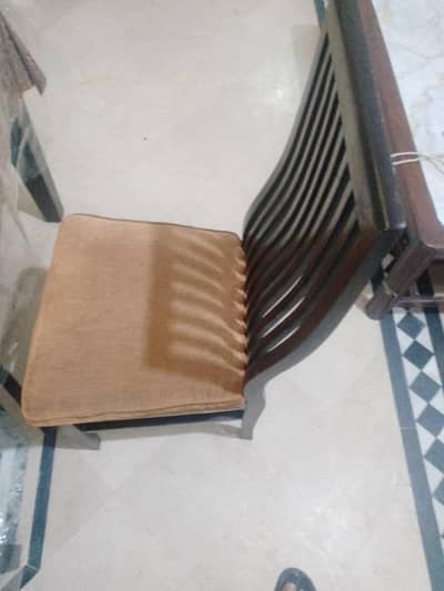 6 person table