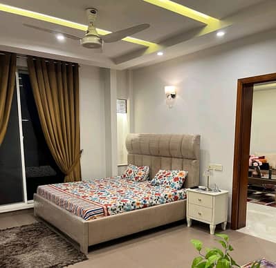 Flat For Grabs In 550 Square Feet Lahore