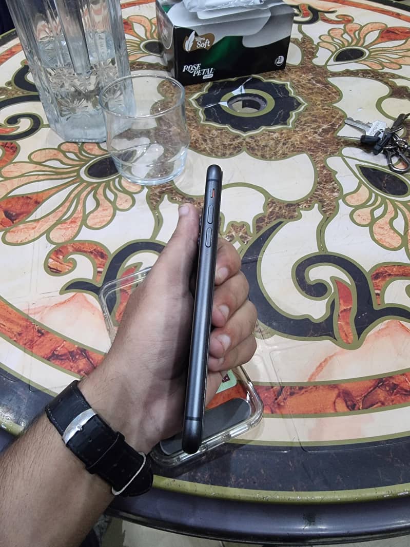 iPhone 11 1