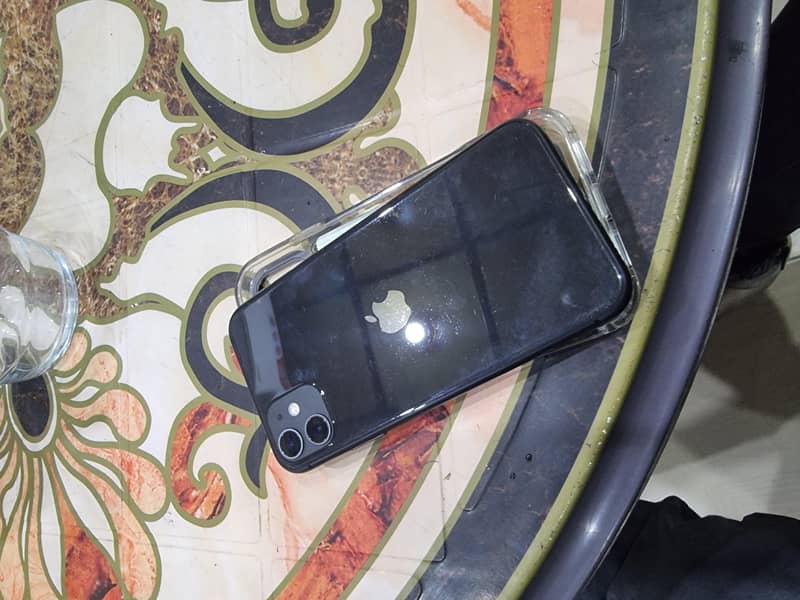 iPhone 11 6