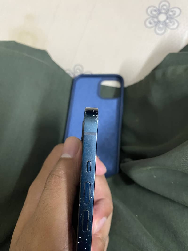 iPhone 13 1
