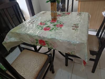 4 Seater Solid Wood Dinning Table For Sale