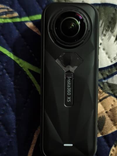 insta 360x5 action camera