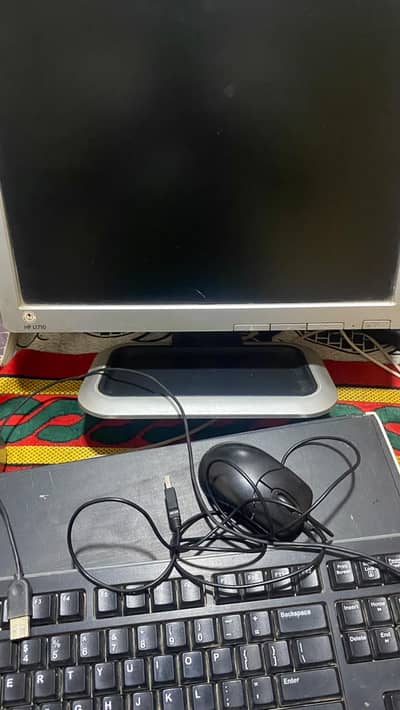 Desktop Computer Complete Setup | 6GB RAM | 128GB SSD + 512GB HDD | 17