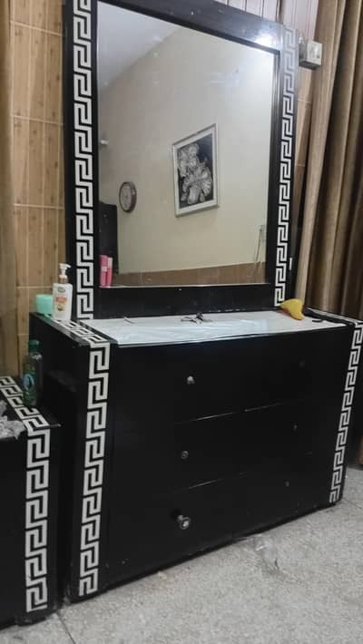 full bedroom set high gloss versachi black and 6 seater sofa set